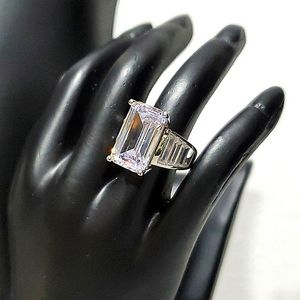 ANGELA JOLIE Inspired Ring | Emerald Cut